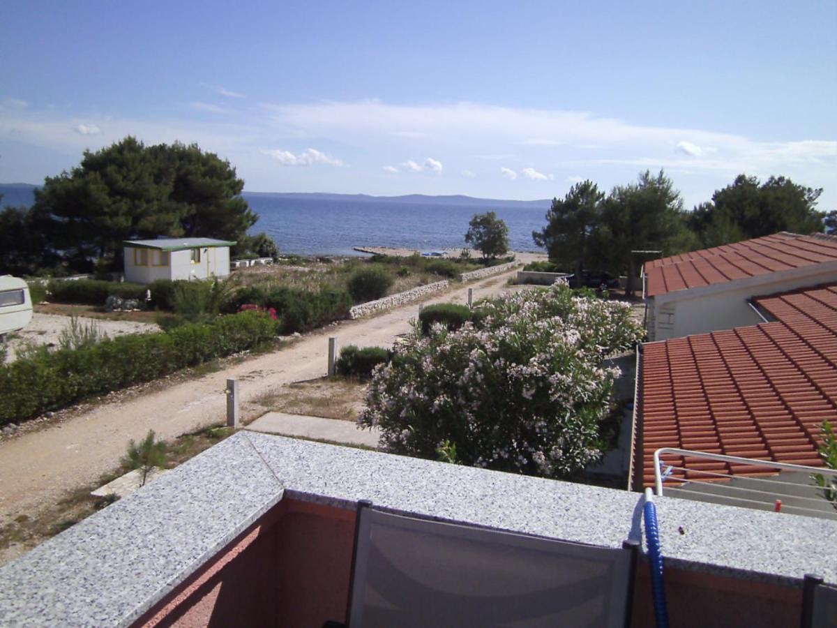 Apartments Vir Delfin Luaran gambar