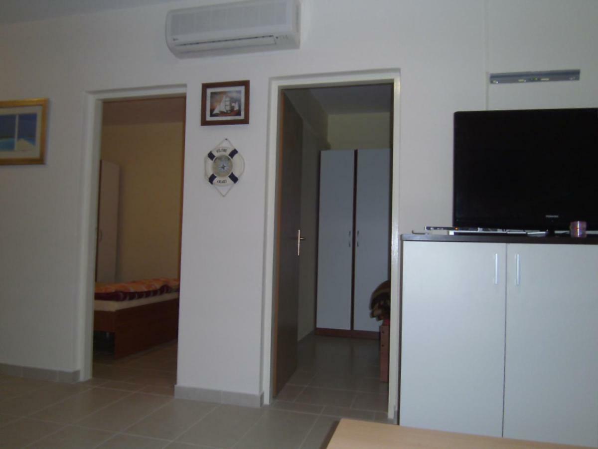 Apartments Vir Delfin Luaran gambar