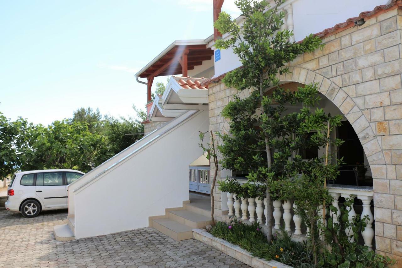 Apartments Vir Delfin Luaran gambar