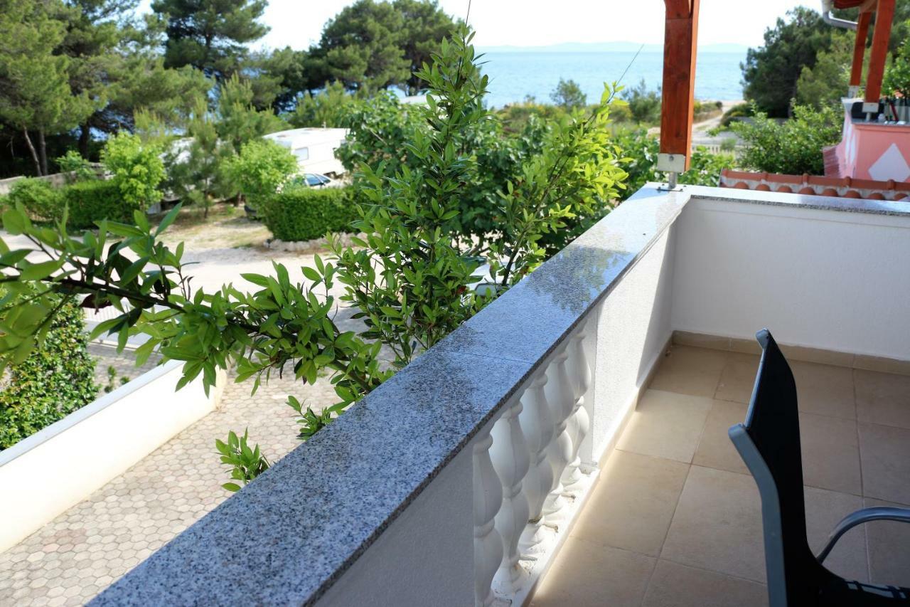 Apartments Vir Delfin Luaran gambar