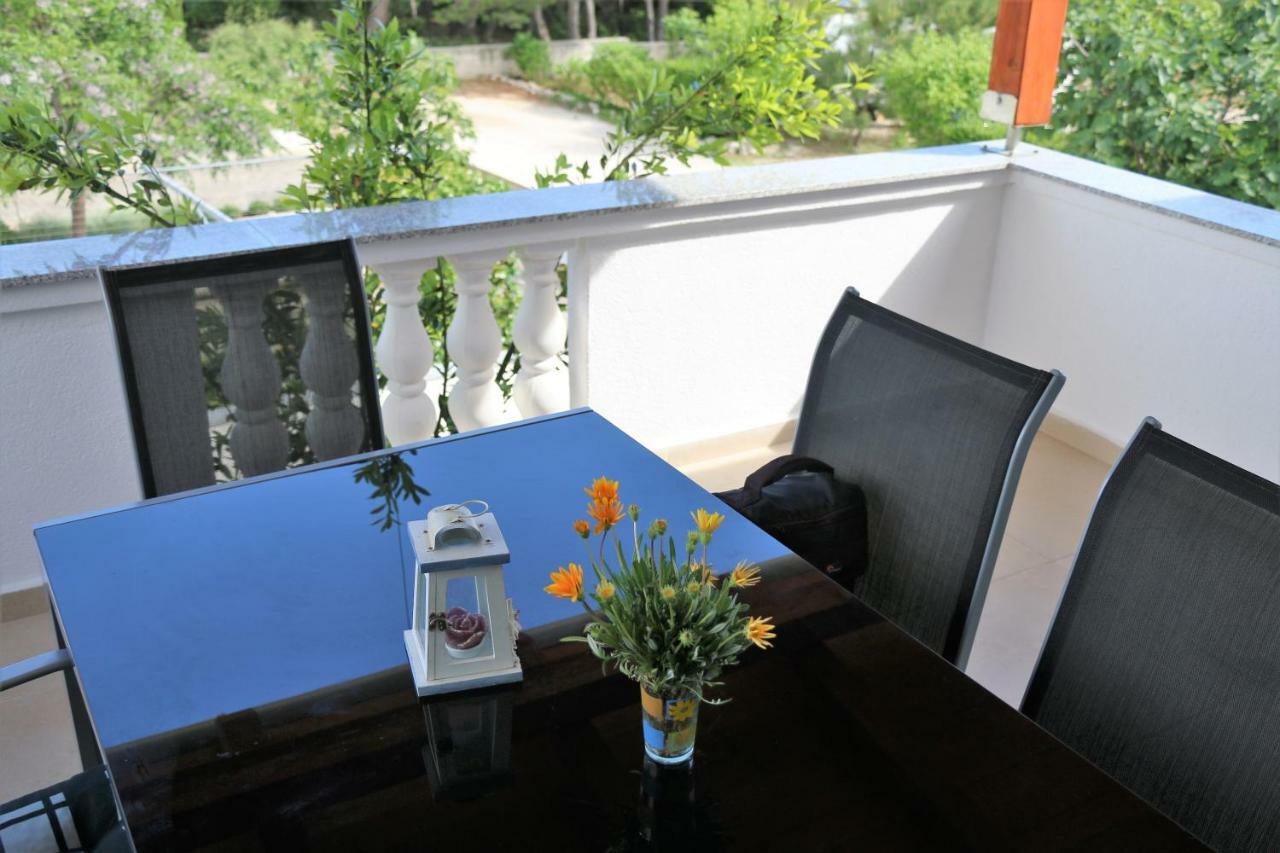Apartments Vir Delfin Luaran gambar