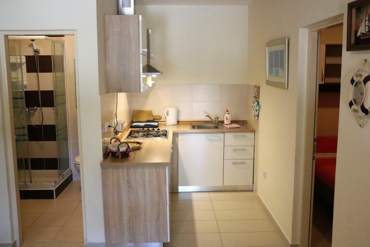 Apartments Vir Delfin Luaran gambar
