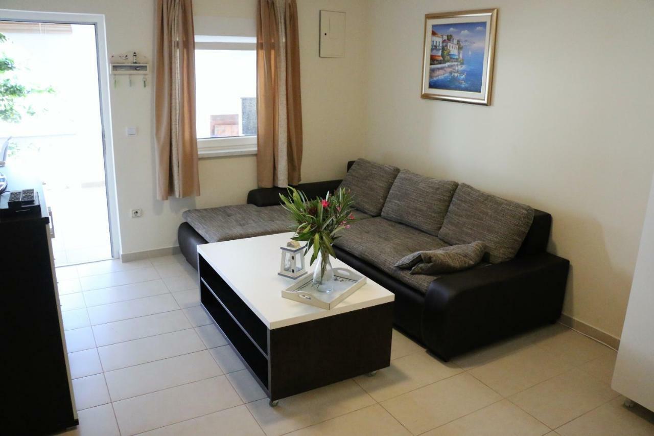 Apartments Vir Delfin Luaran gambar