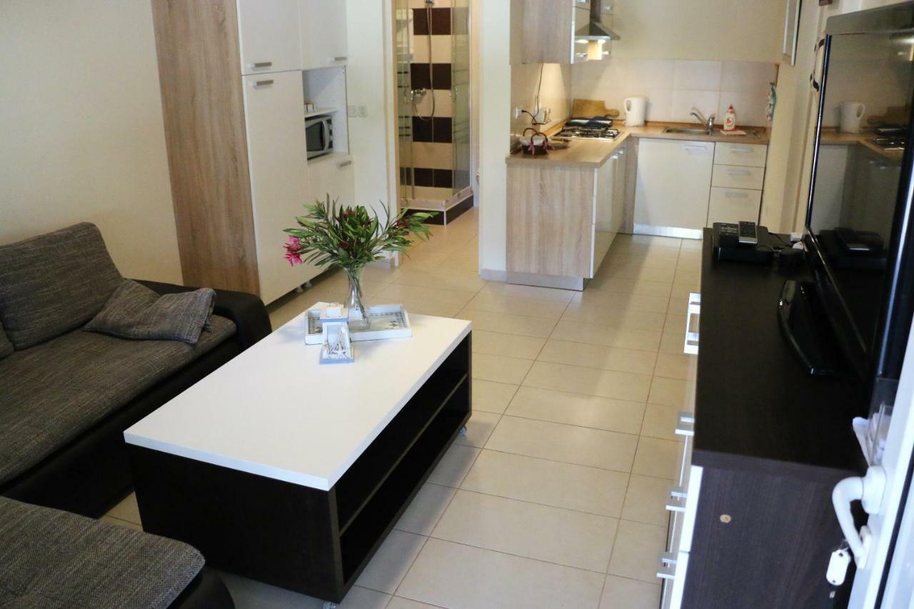 Apartments Vir Delfin Luaran gambar