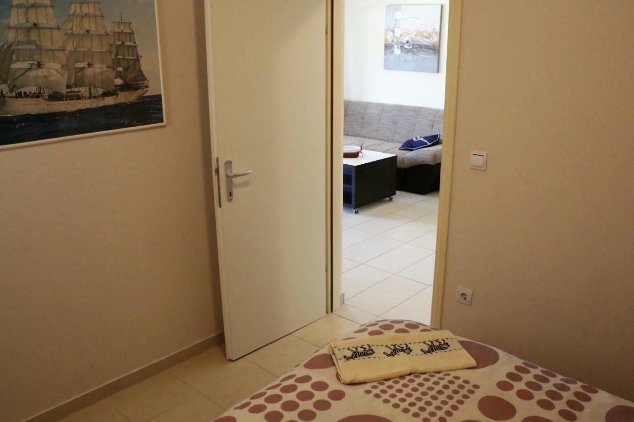 Apartments Vir Delfin Luaran gambar