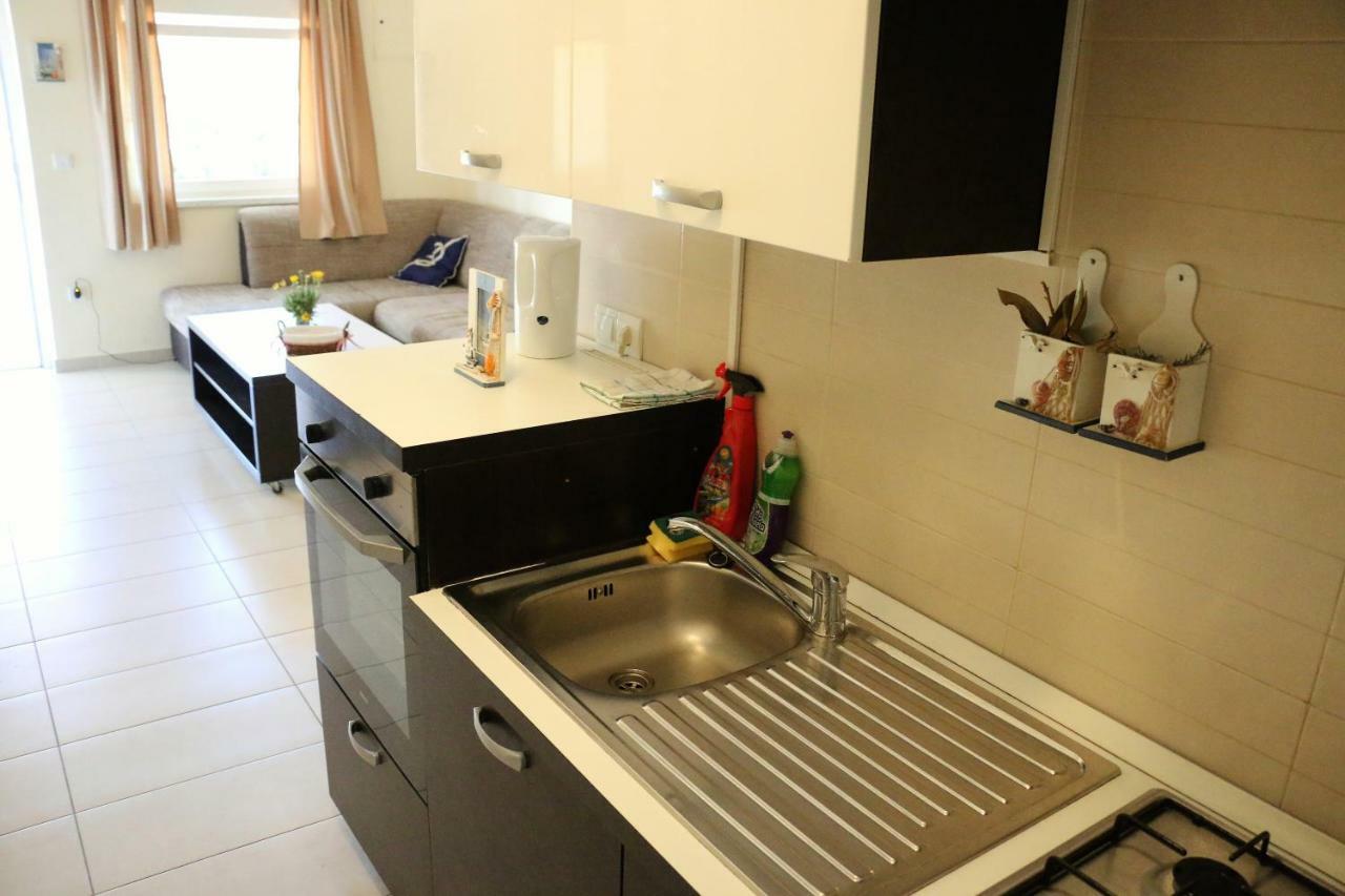 Apartments Vir Delfin Luaran gambar