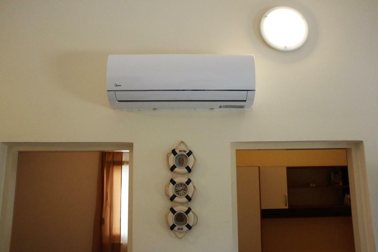 Apartments Vir Delfin Luaran gambar